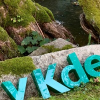 Větší verze po kliknutí. LAMA: v Kde