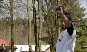 Větší verze po kliknutí. Turnaj dvojic v petanque