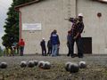 Větší verze po kliknutí. Turnaj v petanque regionálního kola Mistrovství ČR trojic (Vojnův Městec, 6. června 2009)